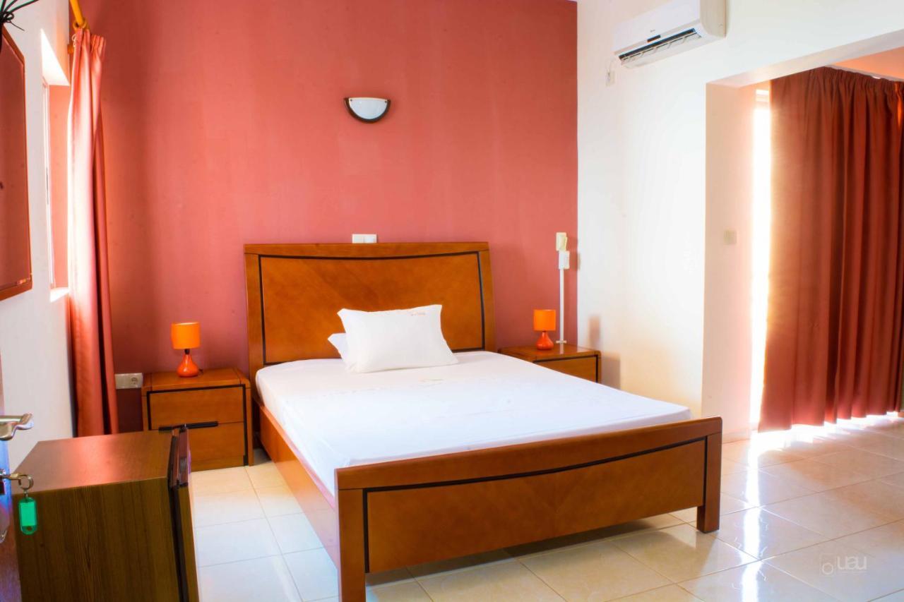 Restaurante Residencial Nova Cidade Порто-Ново Экстерьер фото